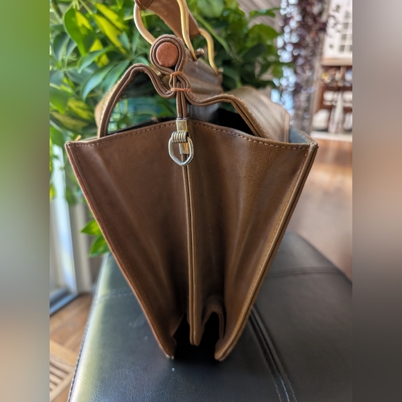 Belle Rose Vintage Leather Crossbody Multi Pocket Organizer Handbag Purse - Picture 3 of 12